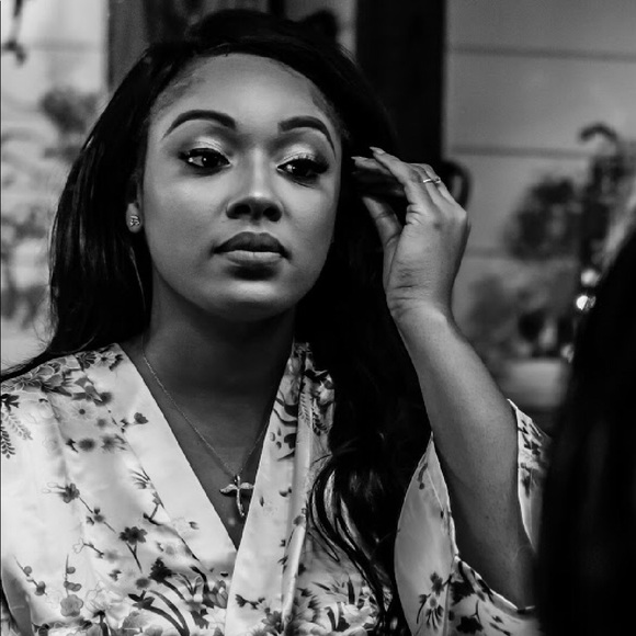 Meet your Posher, Priscilla - Picture 2 of 3